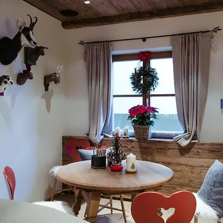 Chalet Arlberg- Exquisites Skigebiet Fuer Bis Zu 16 Gaste In Zurs 别墅 施图本